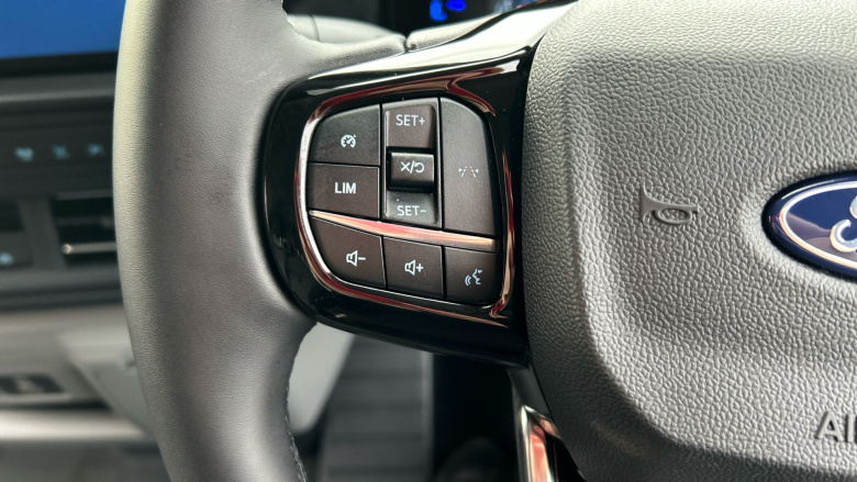 Ford Transit Custom E-320 L1 Rwd 100kW 65kWh H1 Van Limited Auto